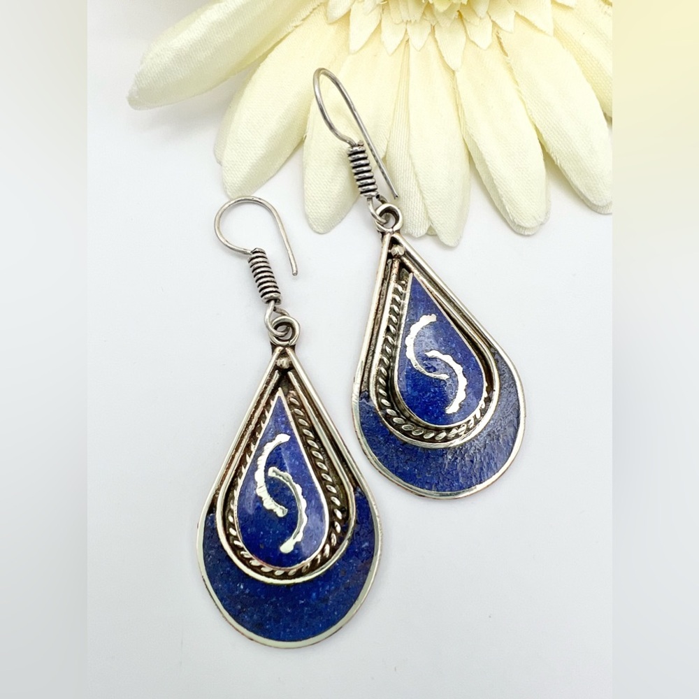 TIBETAN LAPIS EARRINGS